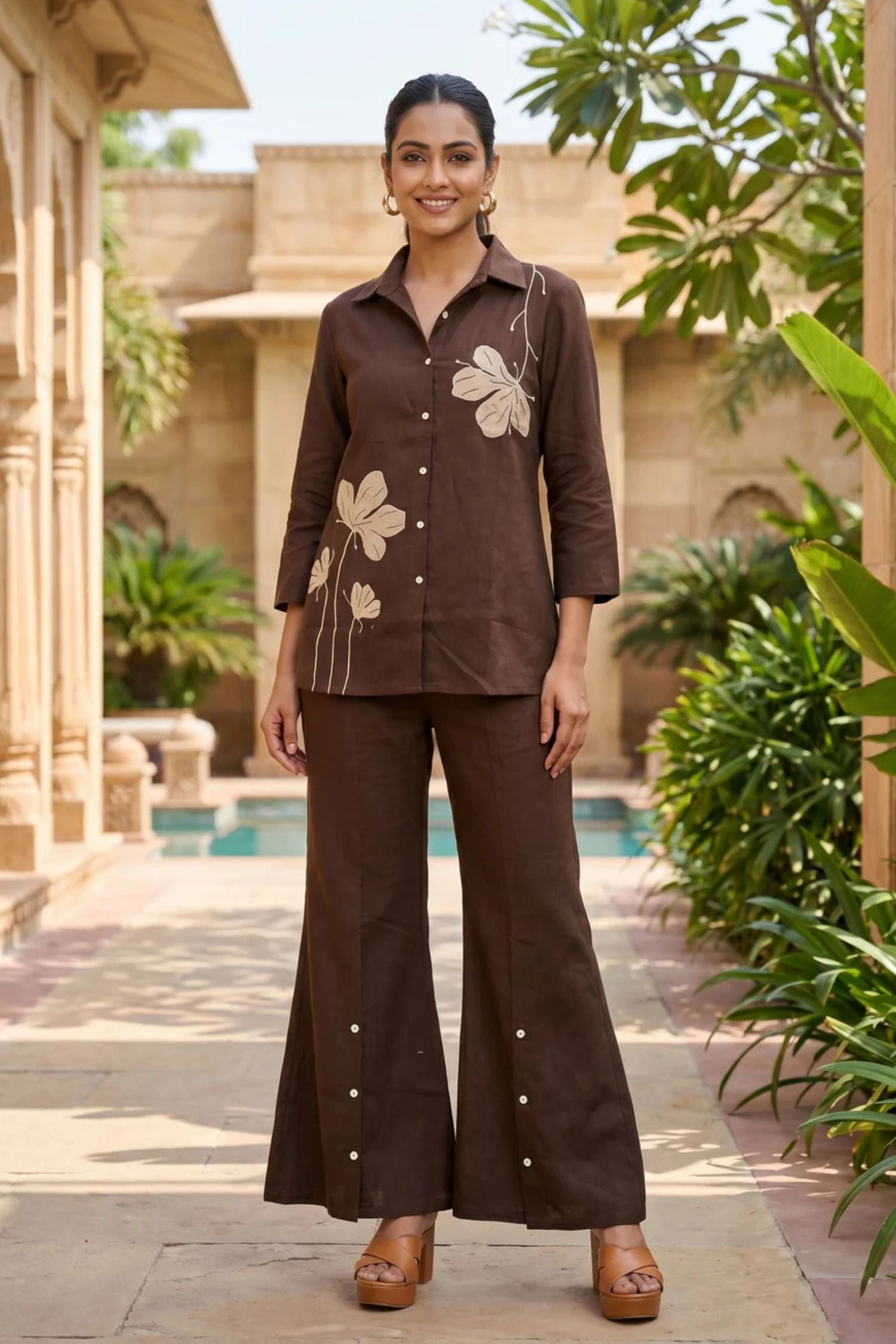 CHIC BROWN NOTCH COLLAR CORD SET Notch