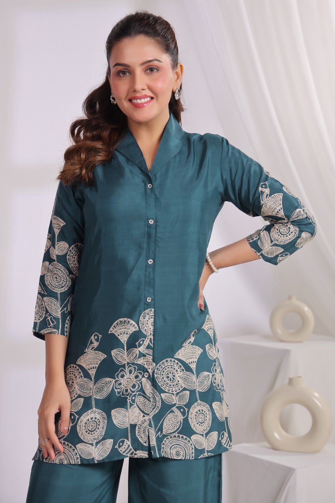 Green Co-ord Set with Floral Line Print - Freyaa USA & Canada
