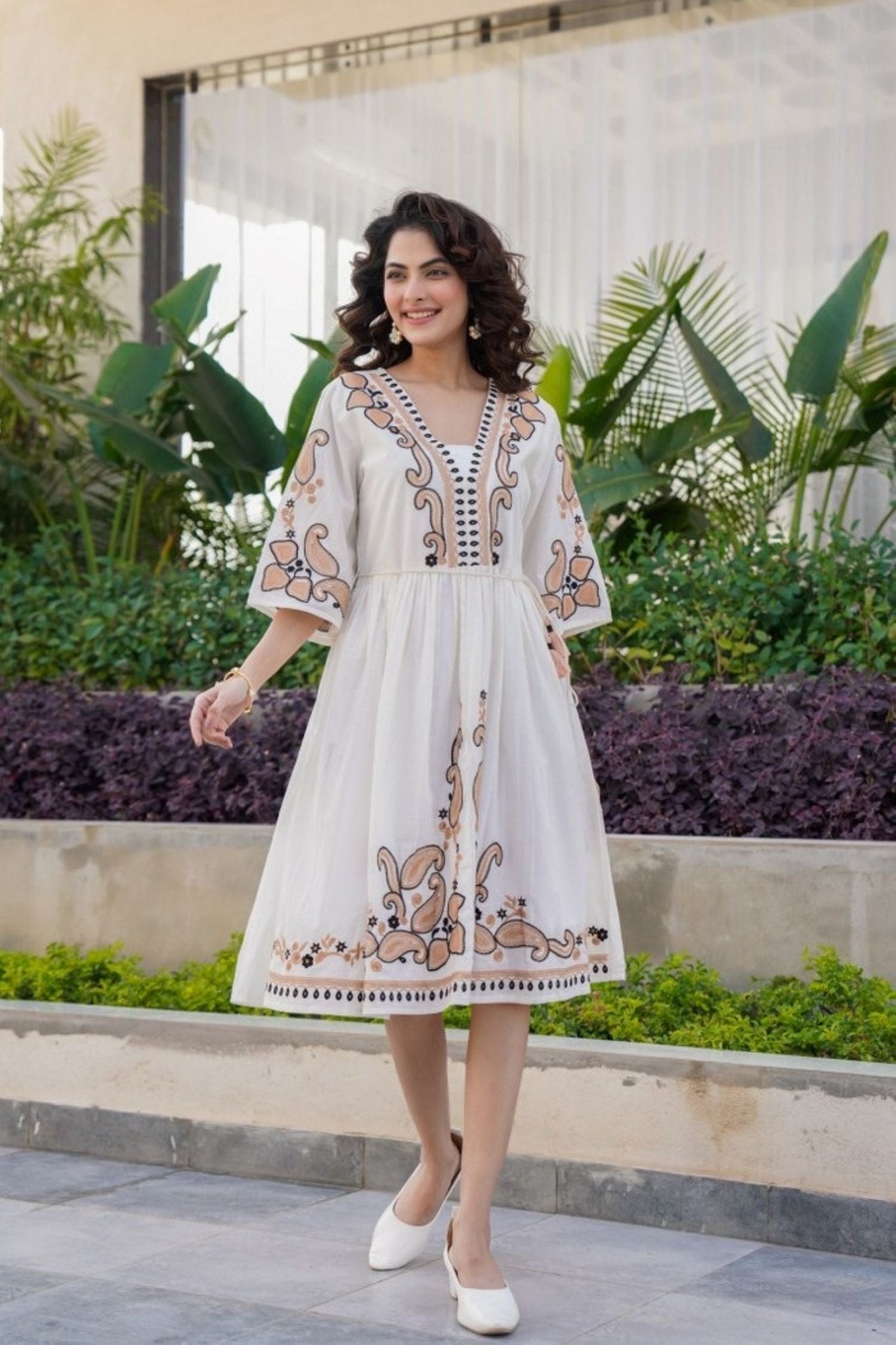 Freyaa Neckline Muse Off-White Embroidered Tunic - Freyaa USA & Canada