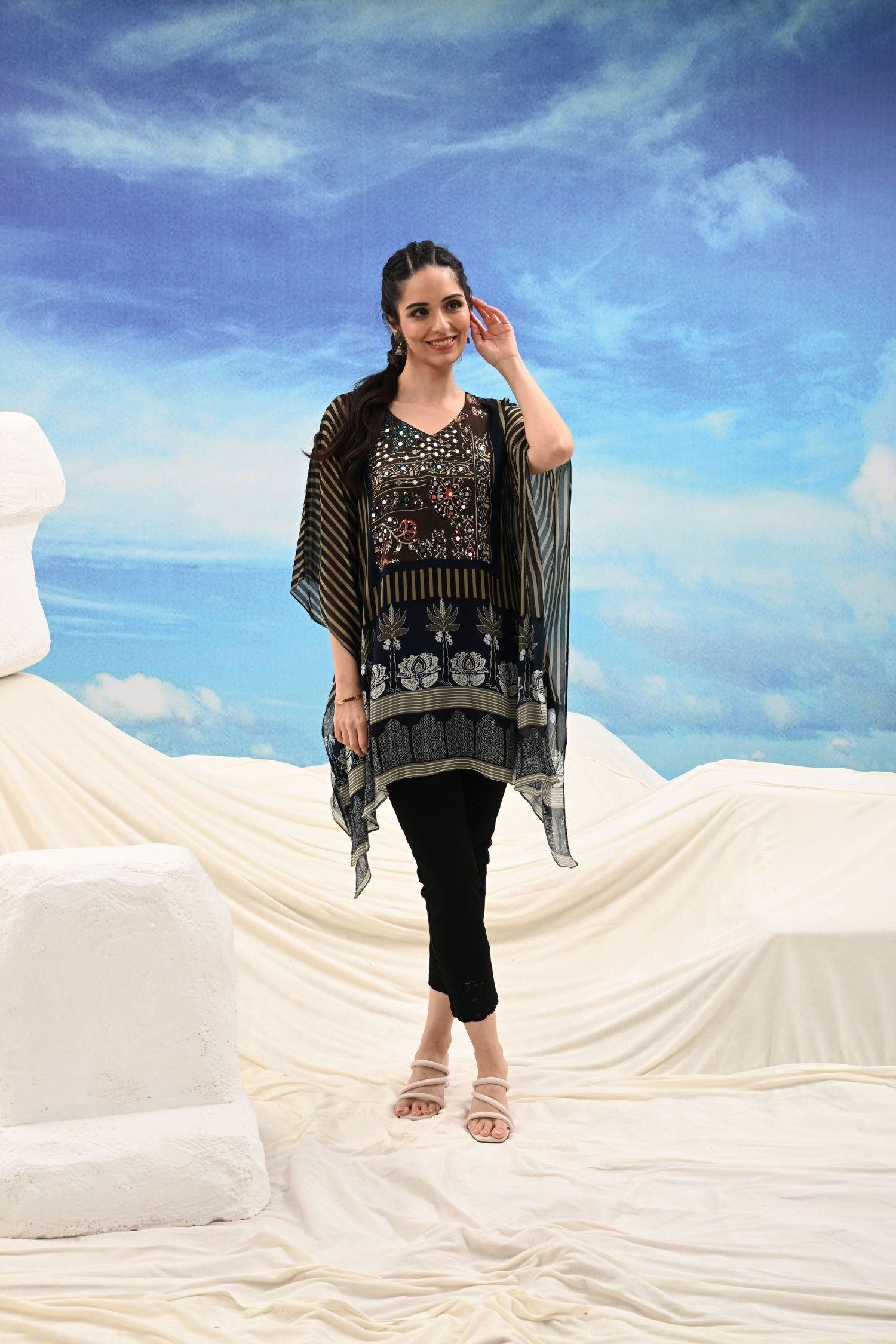 Grace Mehendi Kaftan with Print