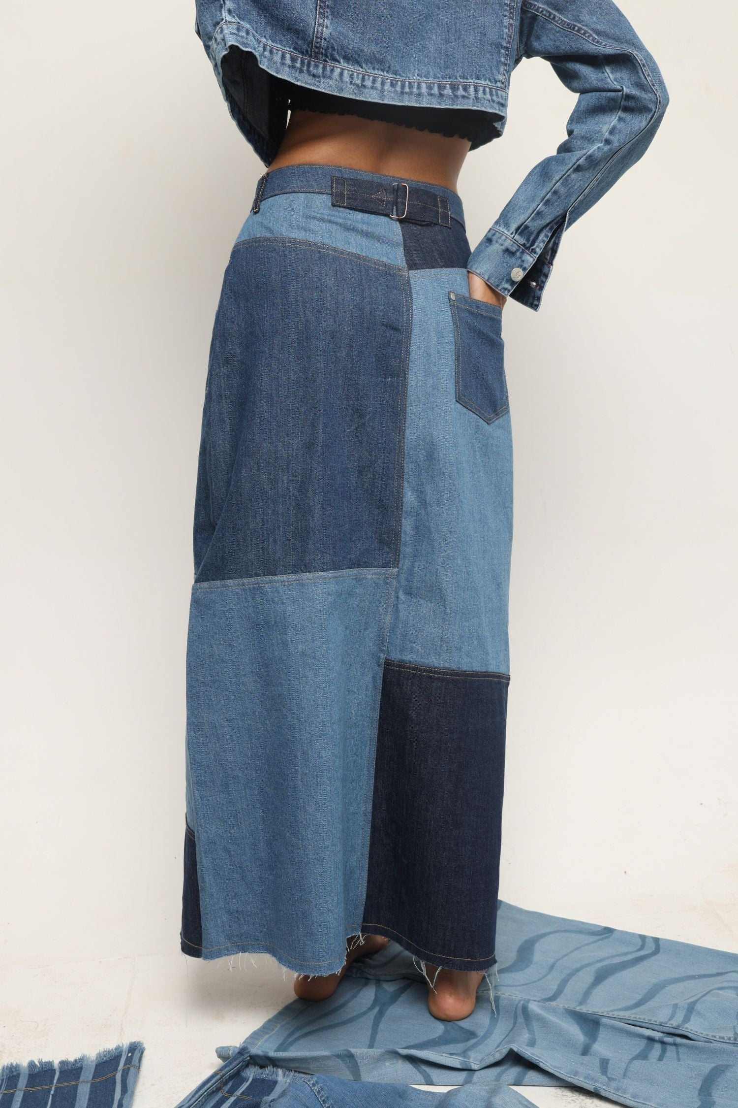 Chic Front Cut Denim Skirt
