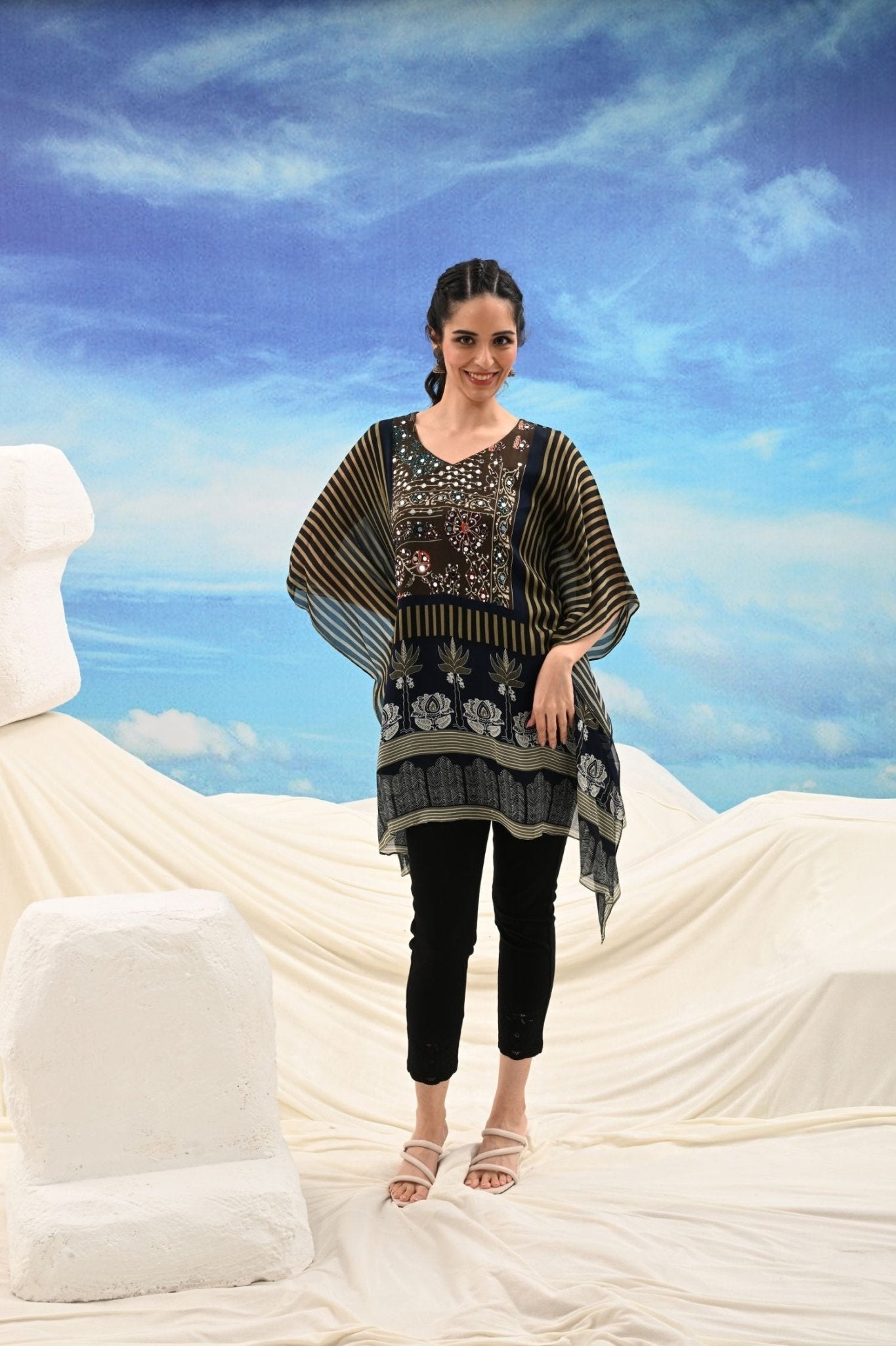 Grace Mehendi Kaftan with Print - Freyaa USA & Canada